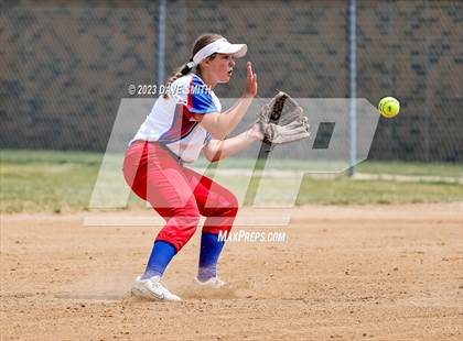 Thumbnail 1 in West Delaware vs Washington (West Delaware Invitational) photogallery.