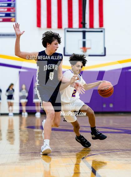Thumbnail 2 in Edgewood @ Bellbrook photogallery.