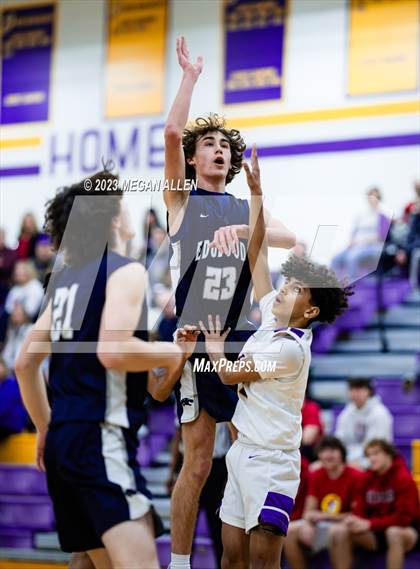 Thumbnail 2 in Edgewood @ Bellbrook photogallery.