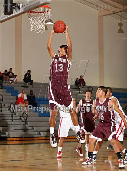 Thumbnail 1 in Van Nuys vs. Village Christian (Bulldog Tournament) photogallery.