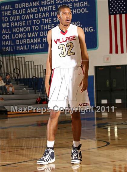 Thumbnail 3 in Van Nuys vs. Village Christian (Bulldog Tournament) photogallery.