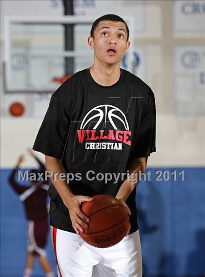 Thumbnail 2 in Van Nuys vs. Village Christian (Bulldog Tournament) photogallery.