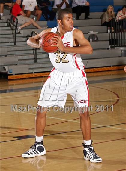 Thumbnail 1 in Van Nuys vs. Village Christian (Bulldog Tournament) photogallery.