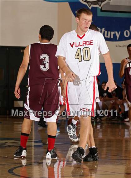 Thumbnail 1 in Van Nuys vs. Village Christian (Bulldog Tournament) photogallery.