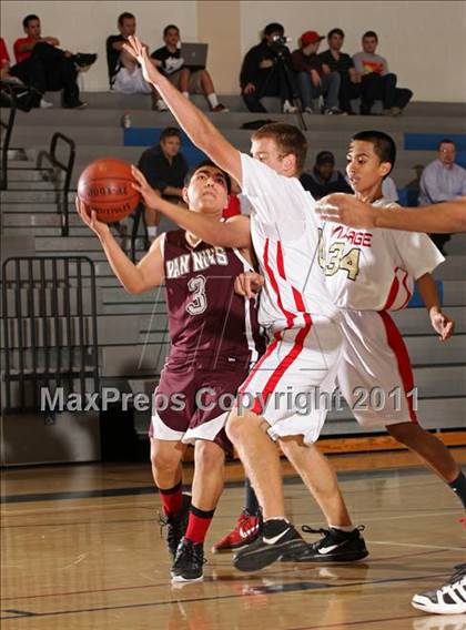 Thumbnail 3 in Van Nuys vs. Village Christian (Bulldog Tournament) photogallery.