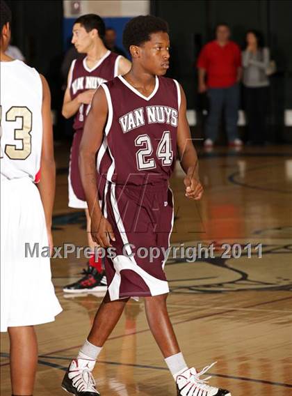 Thumbnail 1 in Van Nuys vs. Village Christian (Bulldog Tournament) photogallery.