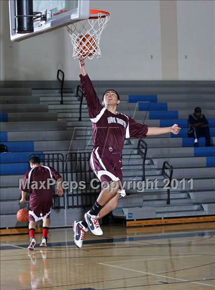 Thumbnail 1 in Van Nuys vs. Village Christian (Bulldog Tournament) photogallery.