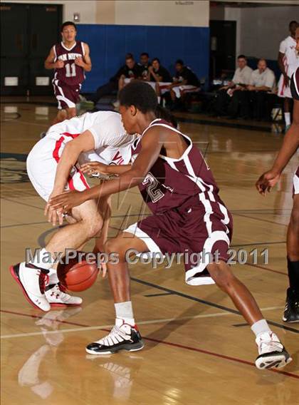Thumbnail 1 in Van Nuys vs. Village Christian (Bulldog Tournament) photogallery.