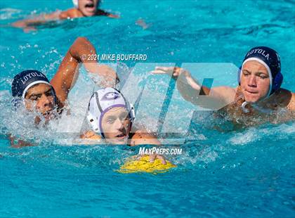 Thumbnail 1 in Loyola vs Carlsbad photogallery.