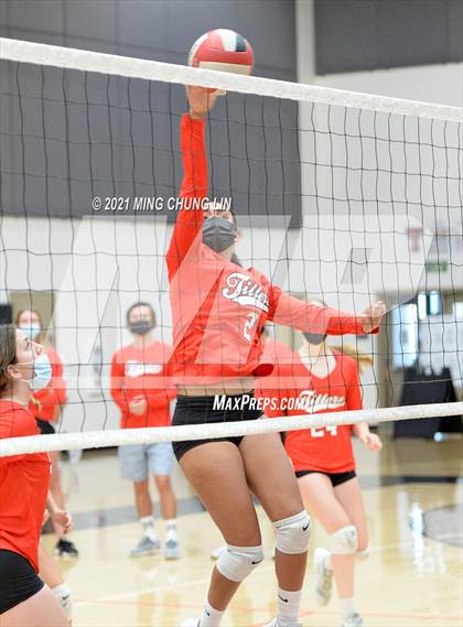 Thumbnail 3 in Westminster vs. Tustin (Tustin Tournament) photogallery.