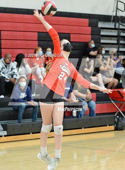 Thumbnail 3 in Westminster vs. Tustin (Tustin Tournament) photogallery.