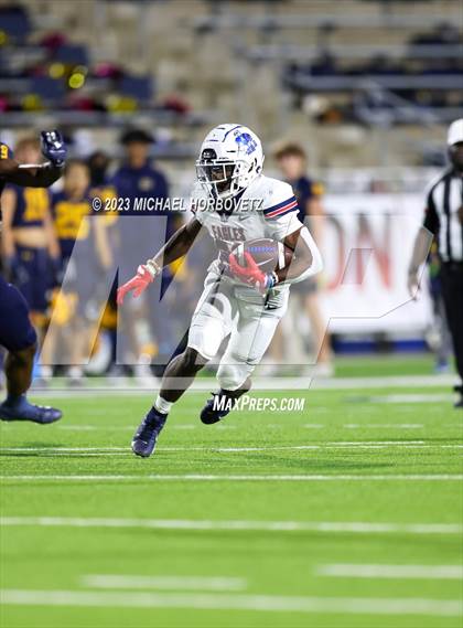 Thumbnail 1 in Allen @ McKinney photogallery.