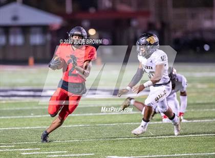 Thumbnail 1 in Warren Central vs. North Central photogallery.