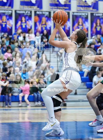 Thumbnail 3 in Lipan vs Breckenridge (HD Howard Classic) photogallery.