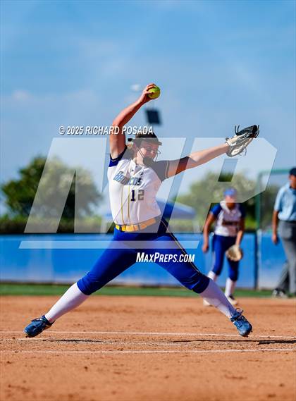Thumbnail 3 in Dos Palos vs. Orcutt Academy (CIFCS - Division V Championship) photogallery.