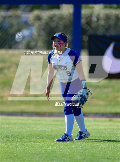 Thumbnail 1 in Dos Palos vs. Orcutt Academy (CIFCS - Division V Championship) photogallery.