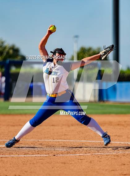 Thumbnail 2 in Dos Palos vs. Orcutt Academy (CIFCS - Division V Championship) photogallery.
