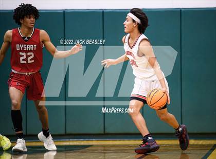 Thumbnail 2 in Coconino vs. Dysart (Judy Dixon Holiday Tournament) photogallery.