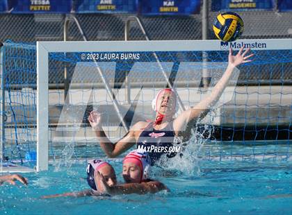 Thumbnail 3 in Clovis East vs Sanger (Arroyo Grande Fall Classic) photogallery.