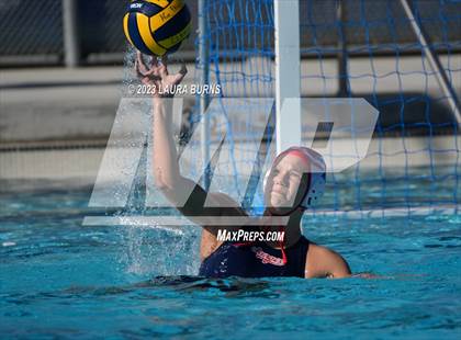 Thumbnail 1 in Clovis East vs Sanger (Arroyo Grande Fall Classic) photogallery.