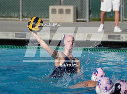 Thumbnail 1 in Clovis East vs Sanger (Arroyo Grande Fall Classic) photogallery.