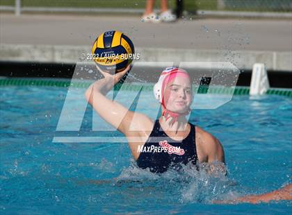 Thumbnail 1 in Clovis East vs Sanger (Arroyo Grande Fall Classic) photogallery.