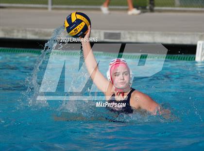 Thumbnail 1 in Clovis East vs Sanger (Arroyo Grande Fall Classic) photogallery.