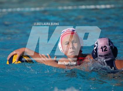Thumbnail 3 in Clovis East vs Sanger (Arroyo Grande Fall Classic) photogallery.