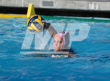 Thumbnail 3 in Clovis East vs Sanger (Arroyo Grande Fall Classic) photogallery.