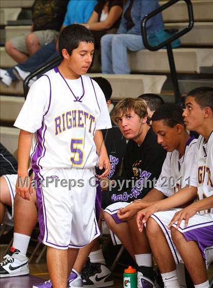 Thumbnail 3 in Paso Robles vs Righetti photogallery.