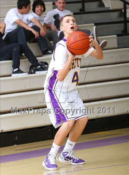 Thumbnail 3 in Paso Robles vs Righetti photogallery.