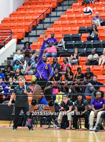 Thumbnail 3 in Everman @ Aledo photogallery.