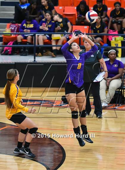 Thumbnail 2 in Everman @ Aledo photogallery.