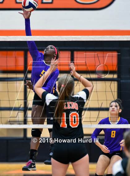 Thumbnail 1 in Everman @ Aledo photogallery.