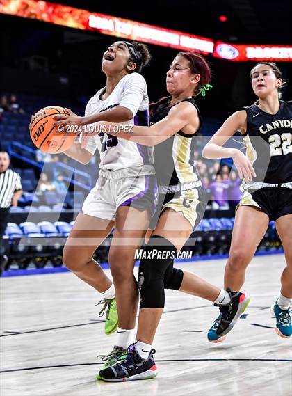 Thumbnail 3 in Rancho Cucamonga vs. Canyon (CIF SS DIV 4AA Championship) photogallery.