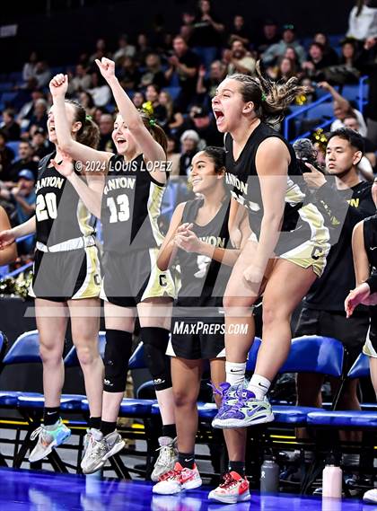 Thumbnail 3 in Rancho Cucamonga vs. Canyon (CIF SS DIV 4AA Championship) photogallery.