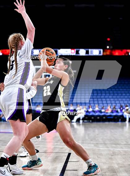 Thumbnail 1 in Rancho Cucamonga vs. Canyon (CIF SS DIV 4AA Championship) photogallery.