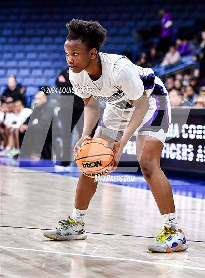 Thumbnail 2 in Rancho Cucamonga vs. Canyon (CIF SS DIV 4AA Championship) photogallery.
