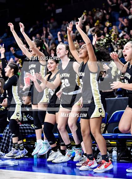 Thumbnail 3 in Rancho Cucamonga vs. Canyon (CIF SS DIV 4AA Championship) photogallery.