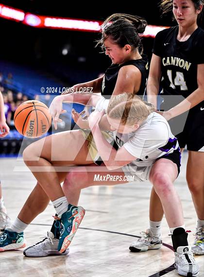 Thumbnail 2 in Rancho Cucamonga vs. Canyon (CIF SS DIV 4AA Championship) photogallery.