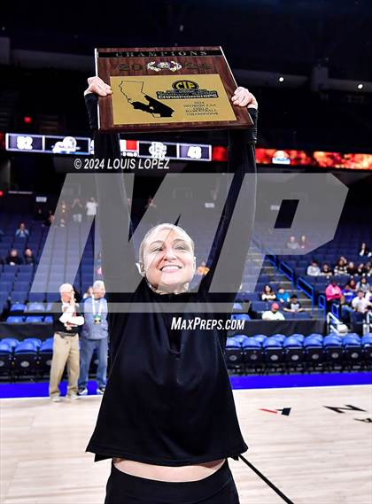 Thumbnail 2 in Rancho Cucamonga vs. Canyon (CIF SS DIV 4AA Championship) photogallery.