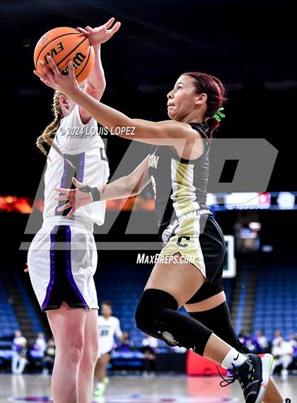 Thumbnail 3 in Rancho Cucamonga vs. Canyon (CIF SS DIV 4AA Championship) photogallery.