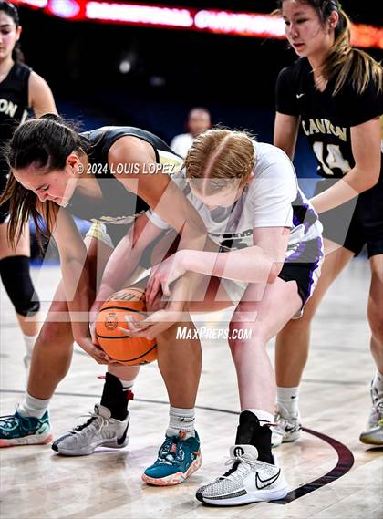 Thumbnail 2 in Rancho Cucamonga vs. Canyon (CIF SS DIV 4AA Championship) photogallery.