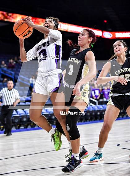 Thumbnail 1 in Rancho Cucamonga vs. Canyon (CIF SS DIV 4AA Championship) photogallery.