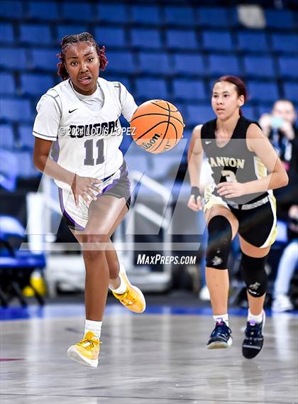 Thumbnail 2 in Rancho Cucamonga vs. Canyon (CIF SS DIV 4AA Championship) photogallery.
