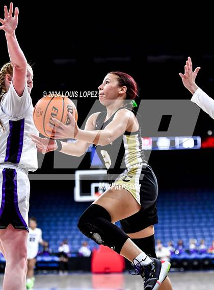 Thumbnail 2 in Rancho Cucamonga vs. Canyon (CIF SS DIV 4AA Championship) photogallery.