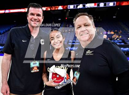 Thumbnail 3 in Rancho Cucamonga vs. Canyon (CIF SS DIV 4AA Championship) photogallery.
