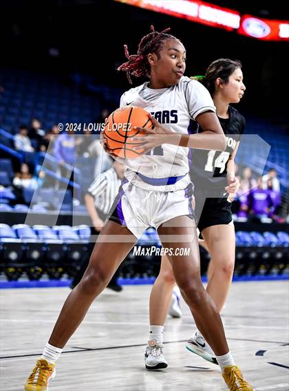 Thumbnail 3 in Rancho Cucamonga vs. Canyon (CIF SS DIV 4AA Championship) photogallery.