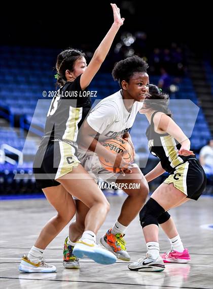 Thumbnail 2 in Rancho Cucamonga vs. Canyon (CIF SS DIV 4AA Championship) photogallery.