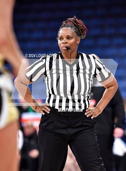 Thumbnail 1 in Rancho Cucamonga vs. Canyon (CIF SS DIV 4AA Championship) photogallery.
